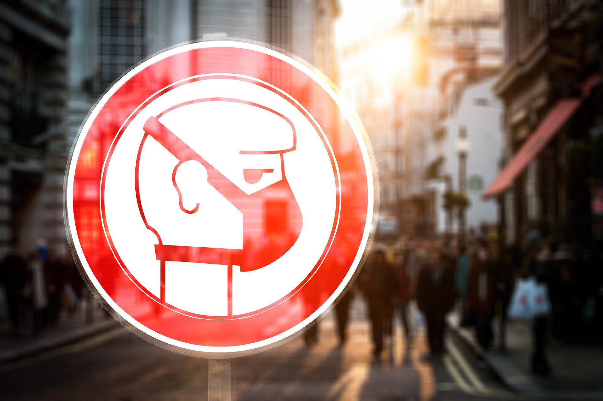 Fake Covid-19 tracker app delivers ransomware, disinformation abounds -  Help Net Security