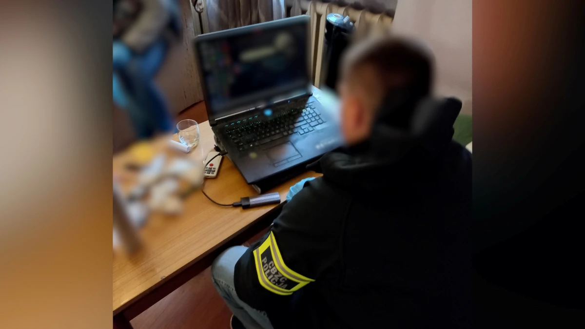 Police seize 100,000 stolen Facebook credentials in cybercrime raid